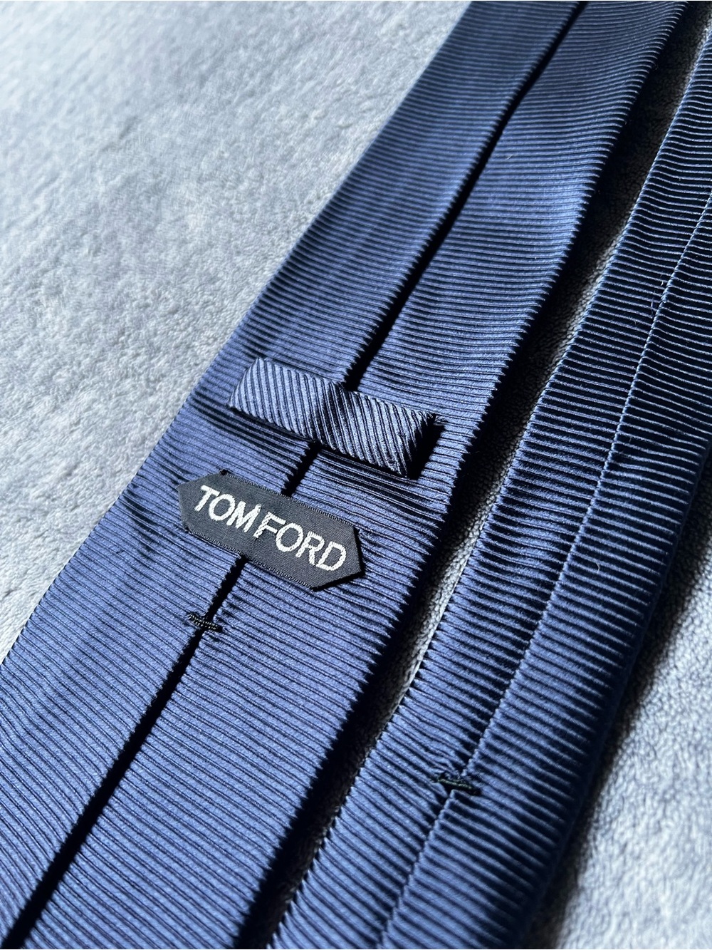Tom Ford Silk Tie Italy 100% Silk Navy FLAWED